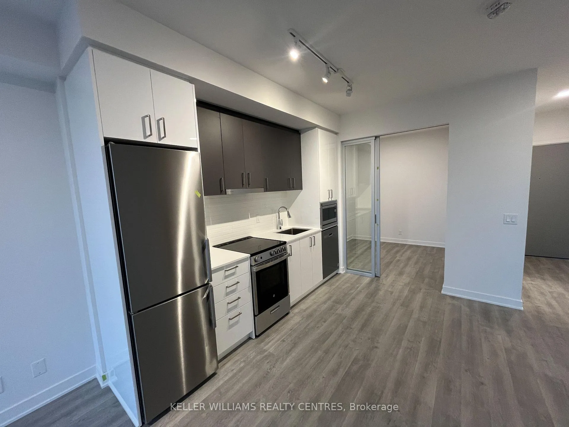 Photo 25 of Unit 2703, 30 Upper Mall Way, Vaughan, Brownridge — HOMEH