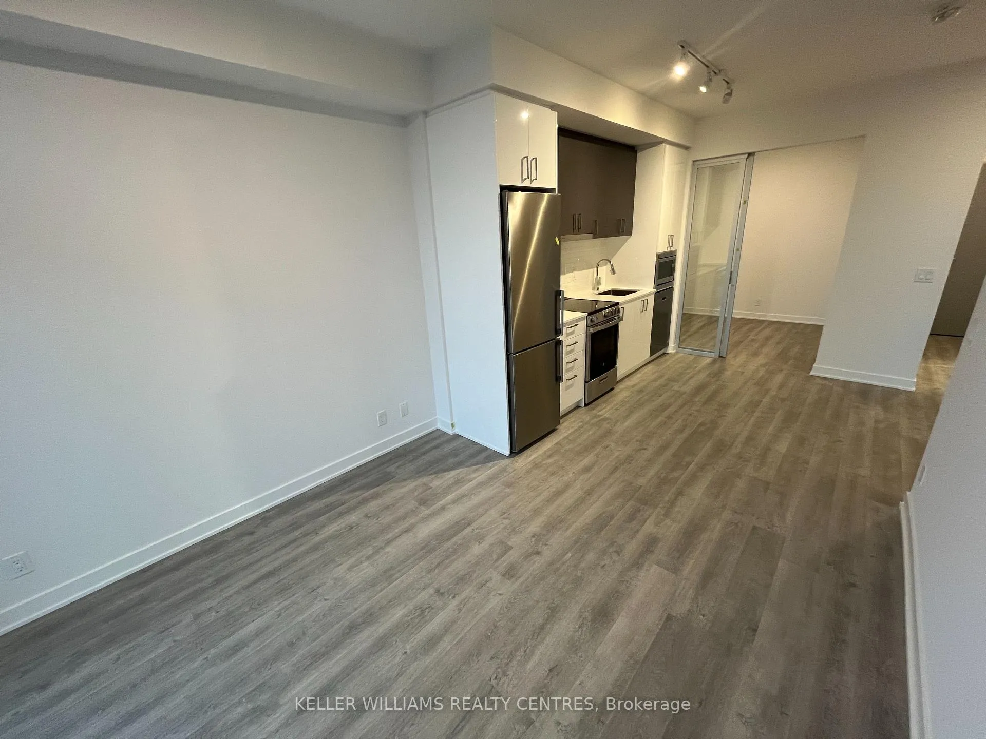 Photo 26 of Unit 2703, 30 Upper Mall Way, Vaughan, Brownridge — HOMEH