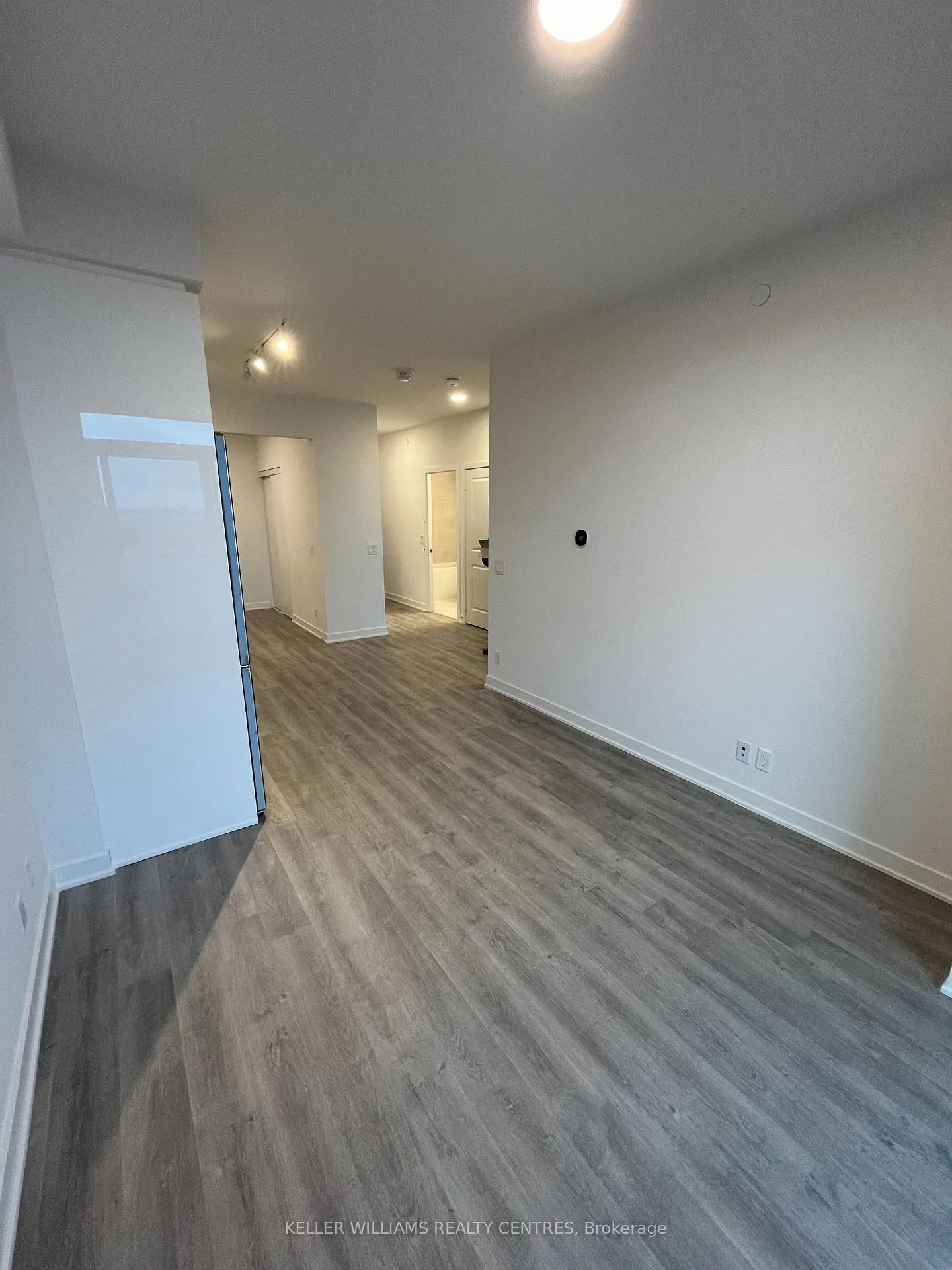 Photo 27 of Unit 2703, 30 Upper Mall Way, Vaughan, Brownridge — HOMEH