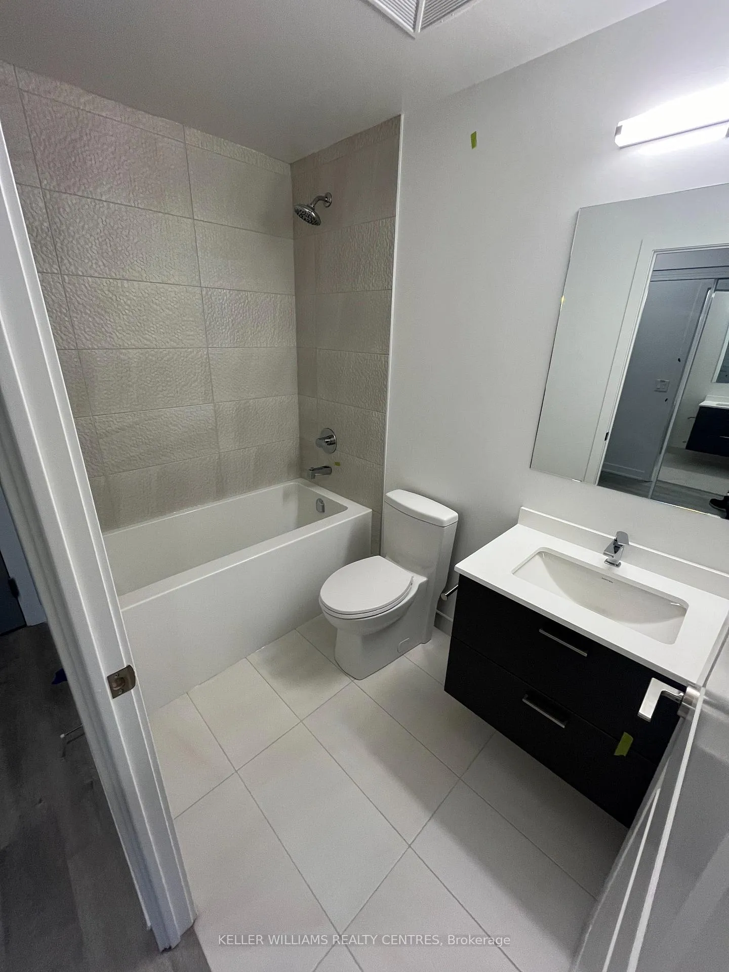 Photo 30 of Unit 2703, 30 Upper Mall Way, Vaughan, Brownridge — HOMEH