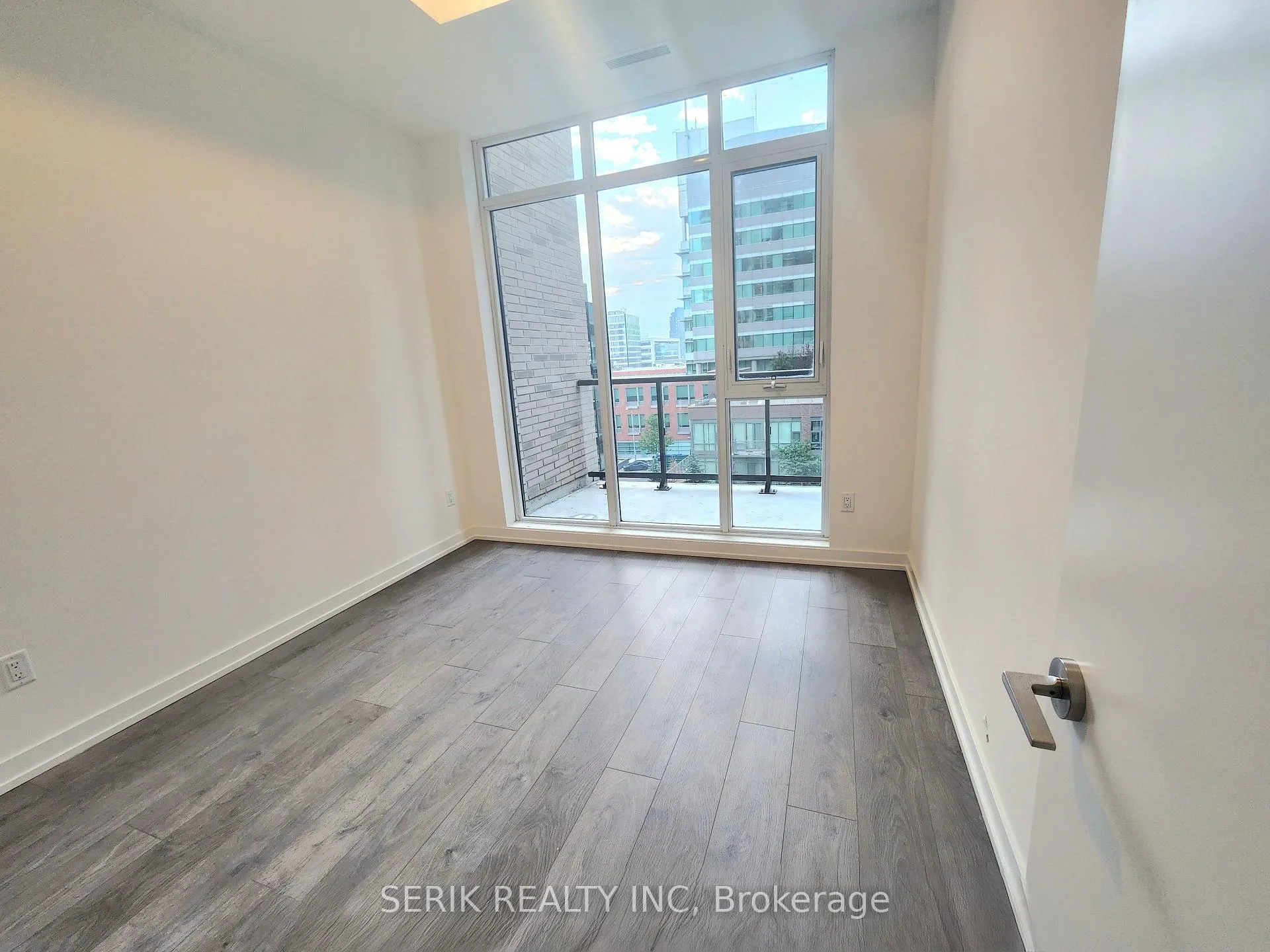 Photo 12 of Unit 403, 55 Duke Street W, Kitchener, City Commercial Core — HOMEH