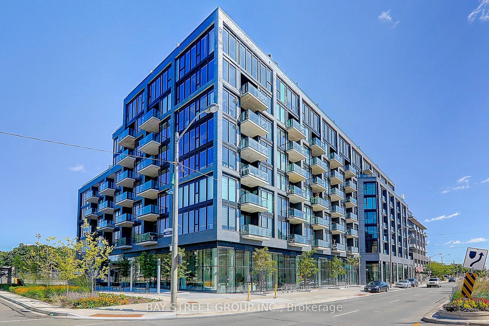 Front of Unit 401, 7 Smith Crescent