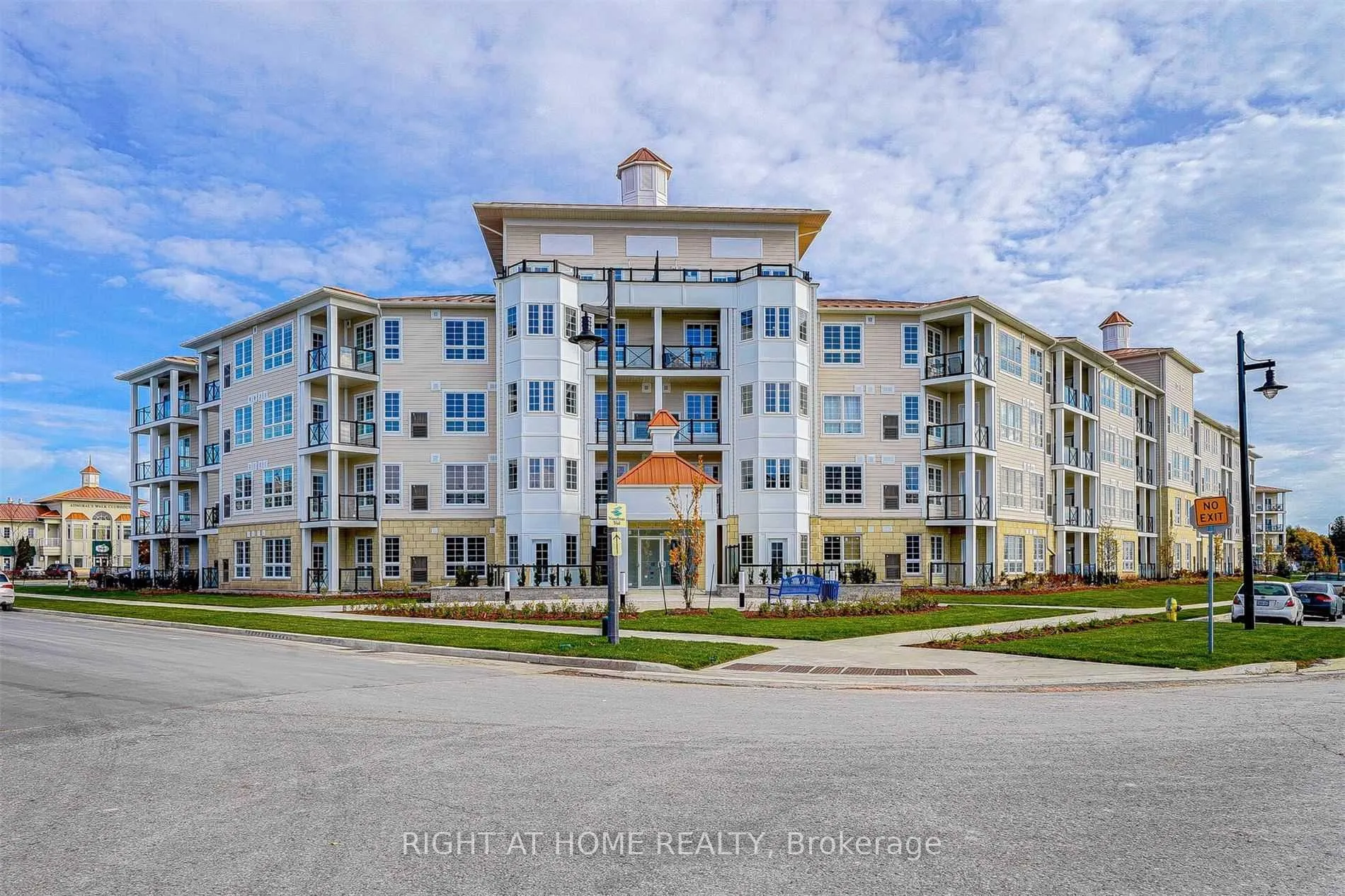 Front of Unit 109, 50 Lakebreeze Drive
