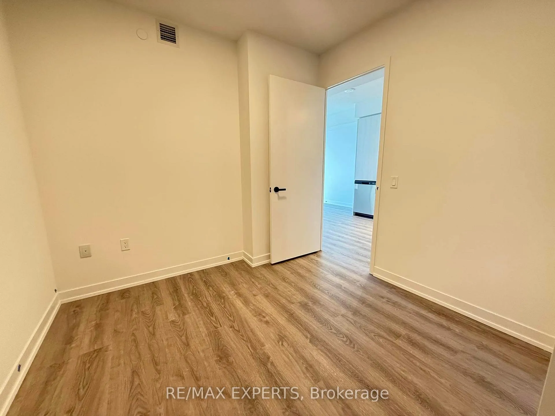 Photo 10 of Unit 3107, 195 Commerce Street, Vaughan, Vaughan Corporate Centre — HOMEH
