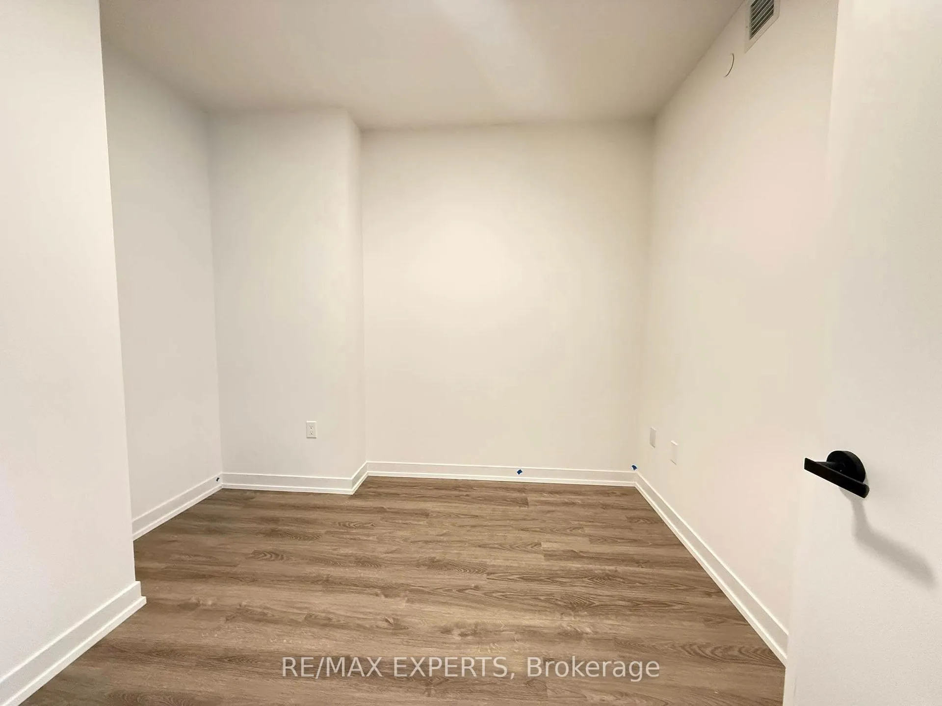 Photo 11 of Unit 3107, 195 Commerce Street, Vaughan, Vaughan Corporate Centre — HOMEH
