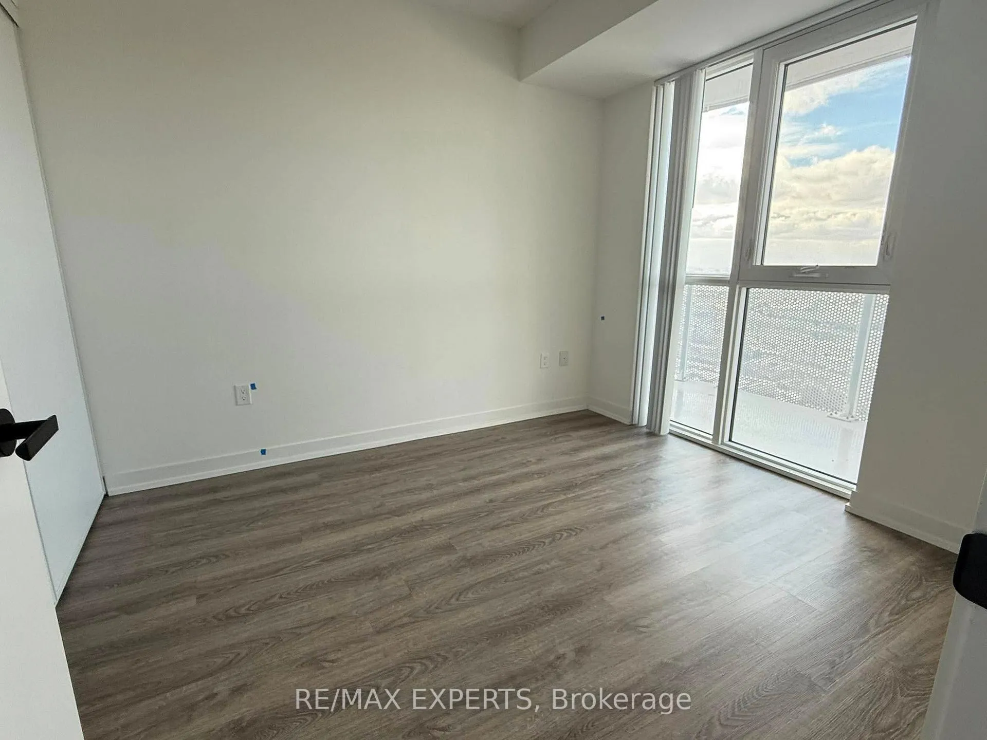 Photo 14 of Unit 3107, 195 Commerce Street, Vaughan, Vaughan Corporate Centre — HOMEH