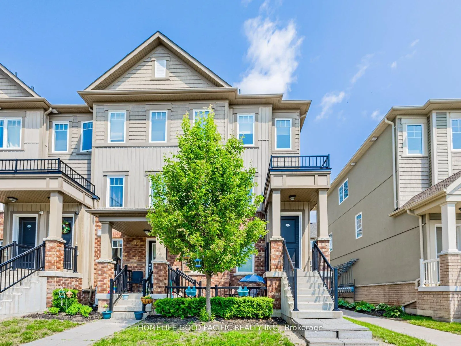 Front of Unit 28, 2500 Hill Rise Court
