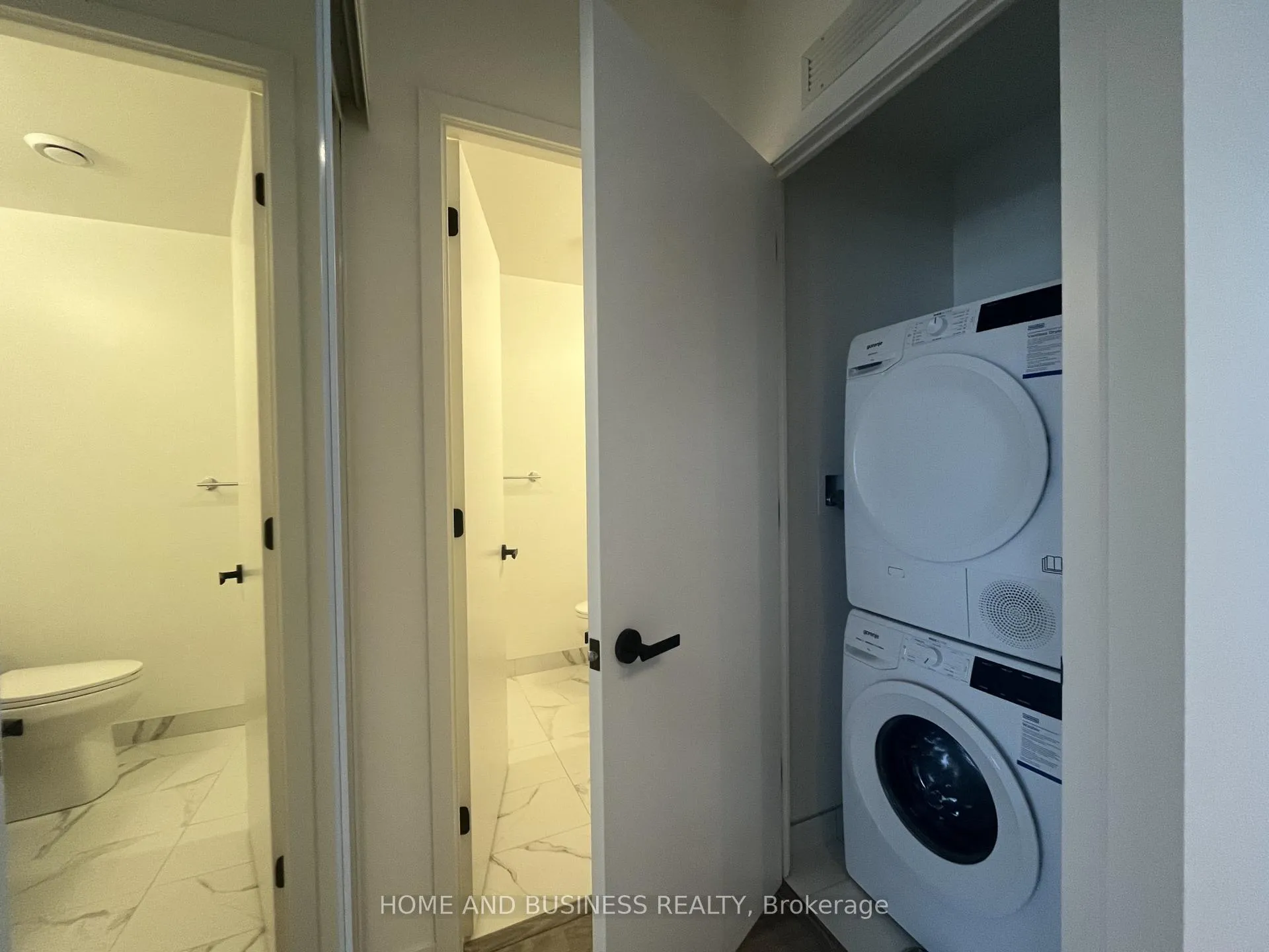 Photo 6 of Unit 703, 8 Interchange Way, Vaughan, Vaughan Corporate Centre — HOMEH