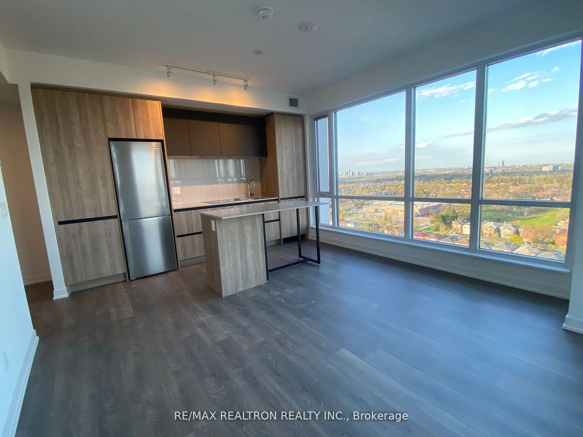 Photo 3 of Unit 1516, 7950 Bathurst Street, Vaughan, Beverley Glen — HOMEH