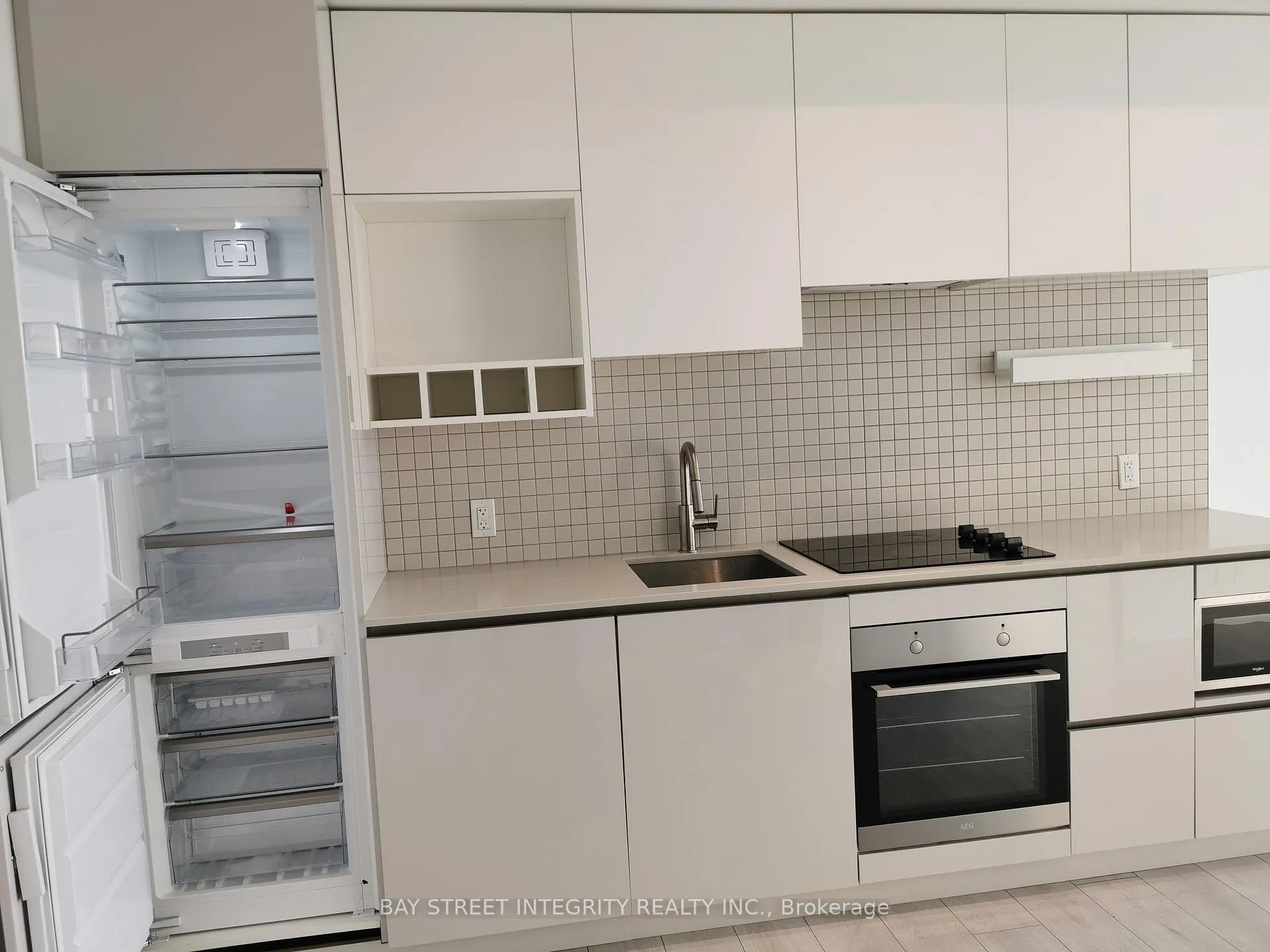 Photo 4 of Unit 4211, 5 Buttermill Avenue, Vaughan, Vaughan Corporate Centre — HOMEH