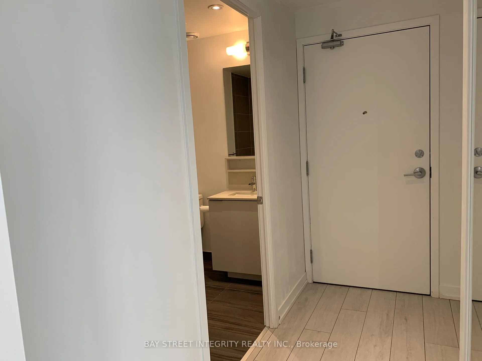 Photo 6 of Unit 4211, 5 Buttermill Avenue, Vaughan, Vaughan Corporate Centre — HOMEH
