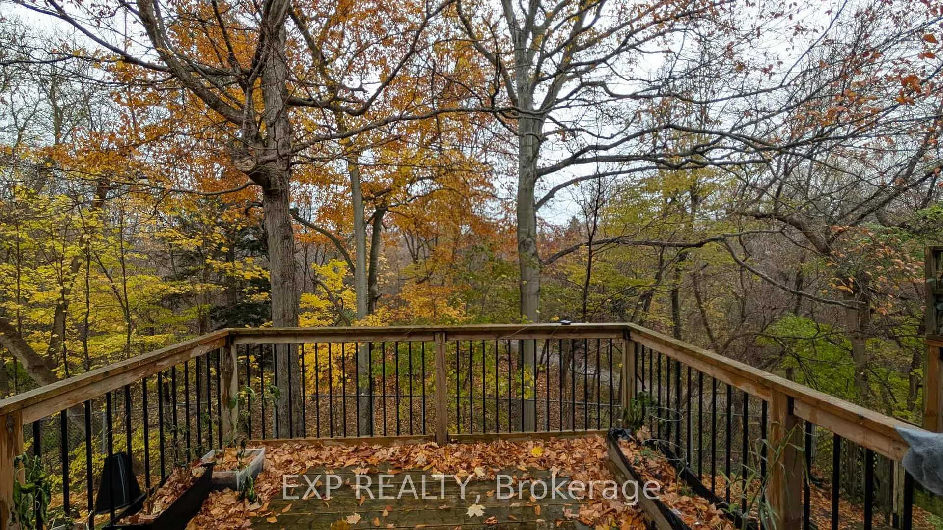 Photo 1 of Unit 33, 350 Camelot Court, Oshawa, Eastdale — HOMEH