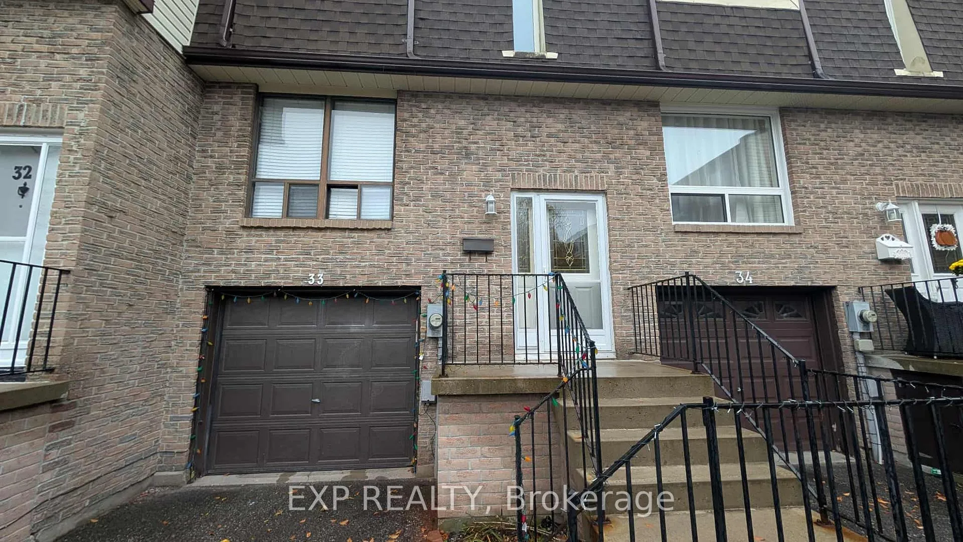 Photo 4 of Unit 33, 350 Camelot Court, Oshawa, Eastdale — HOMEH