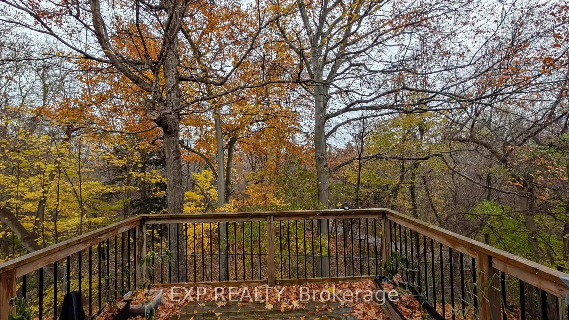 Photo 12 of Unit 33, 350 Camelot Court, Oshawa, Eastdale — HOMEH