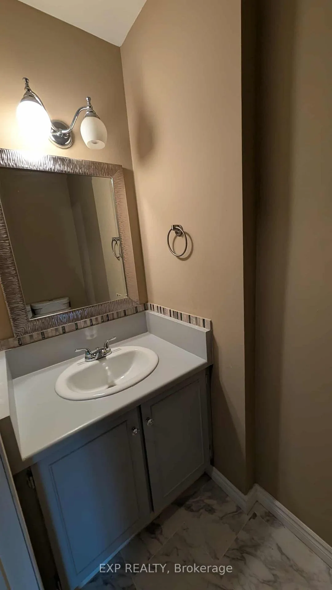 Photo 15 of Unit 33, 350 Camelot Court, Oshawa, Eastdale — HOMEH