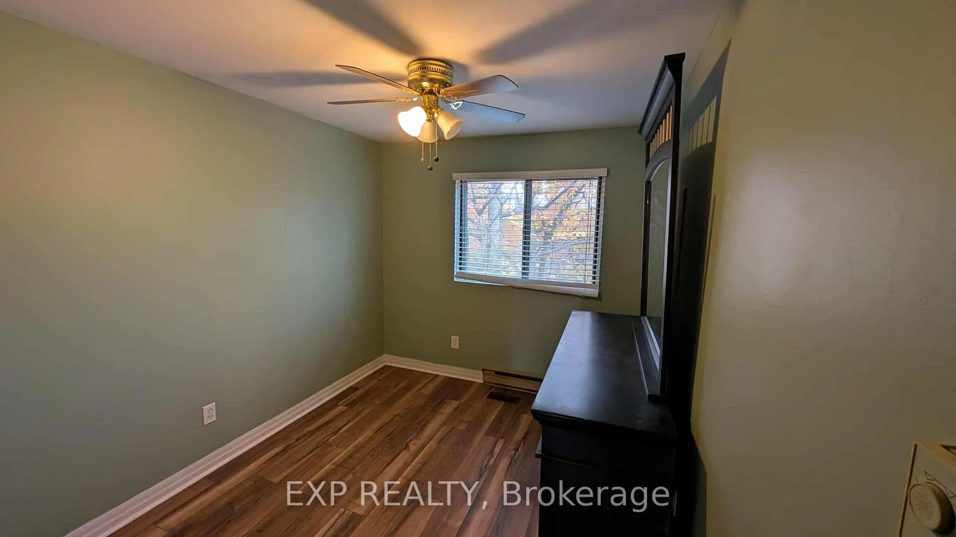 Photo 20 of Unit 33, 350 Camelot Court, Oshawa, Eastdale — HOMEH