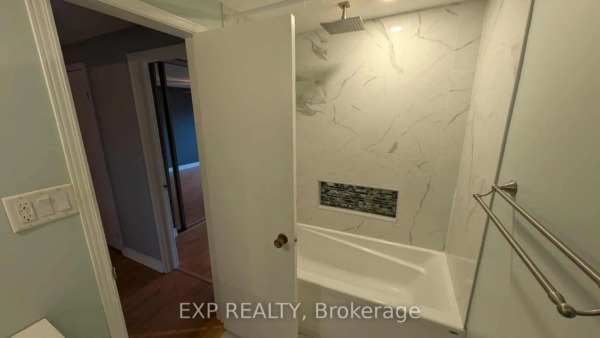 Photo 24 of Unit 33, 350 Camelot Court, Oshawa, Eastdale — HOMEH