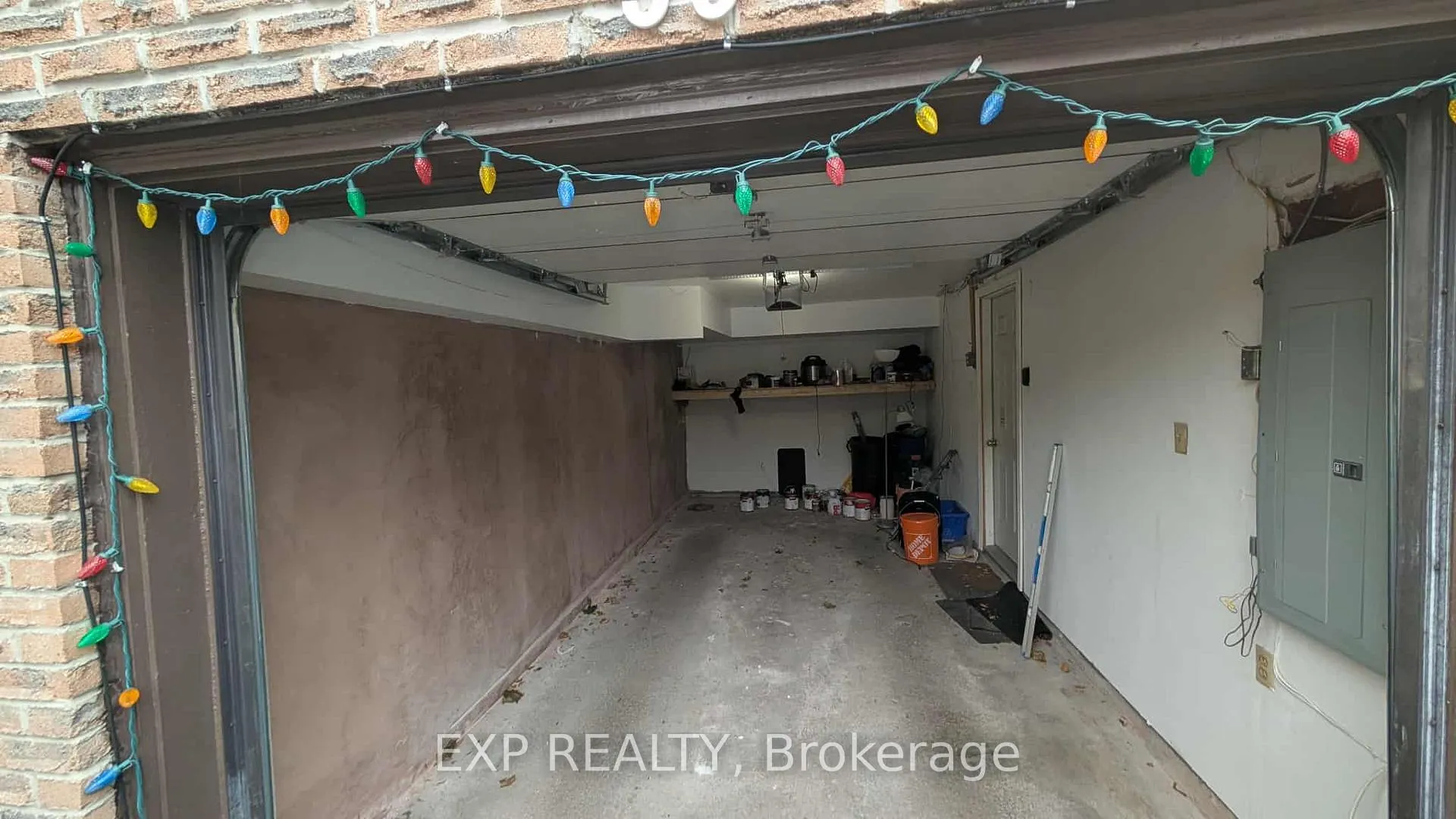Photo 31 of Unit 33, 350 Camelot Court, Oshawa, Eastdale — HOMEH