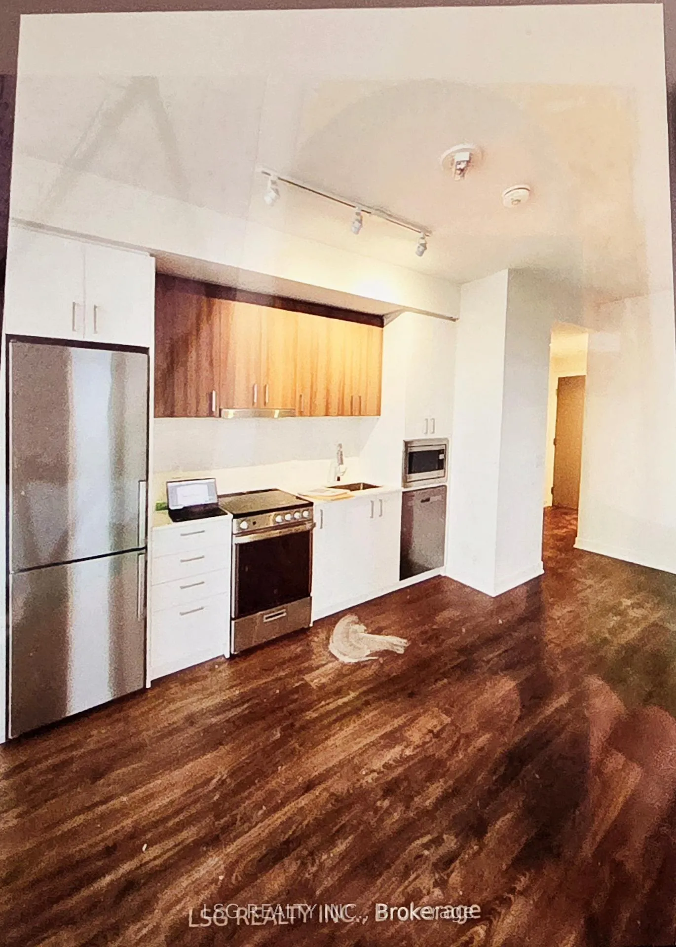 Photo 3 of Unit 2408, 50 uppermall Way, Vaughan, Brownridge — HOMEH