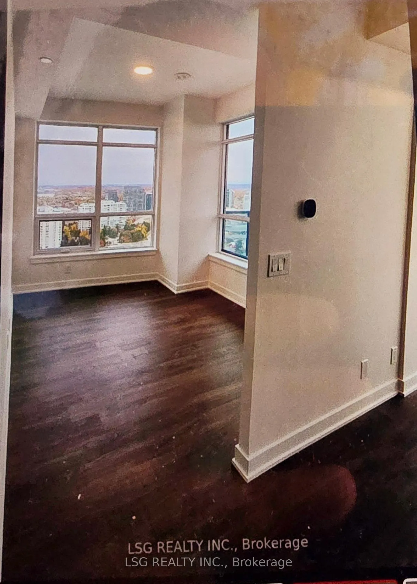 Photo 4 of Unit 2408, 50 uppermall Way, Vaughan, Brownridge — HOMEH