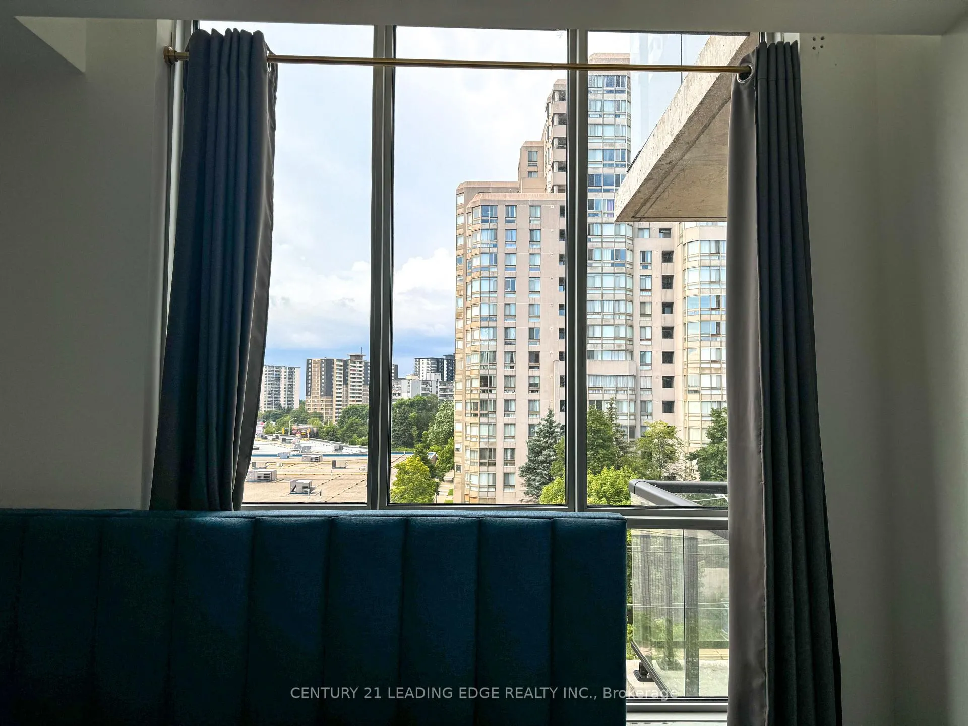 Photo 5 of Unit 706, 3655 kingston Road, Scarborough, Scarborough Village — HOMEH