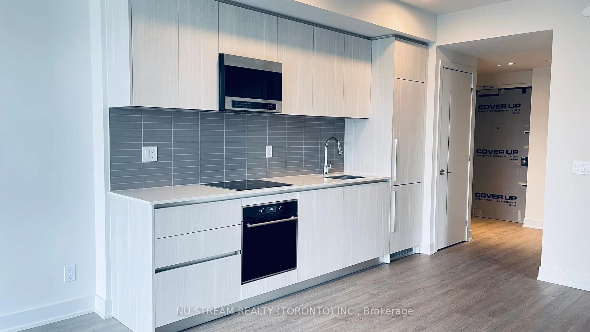Photo 9 of Unit 1108, 8 Cumberland Street, Toronto, The Annex — HOMEH