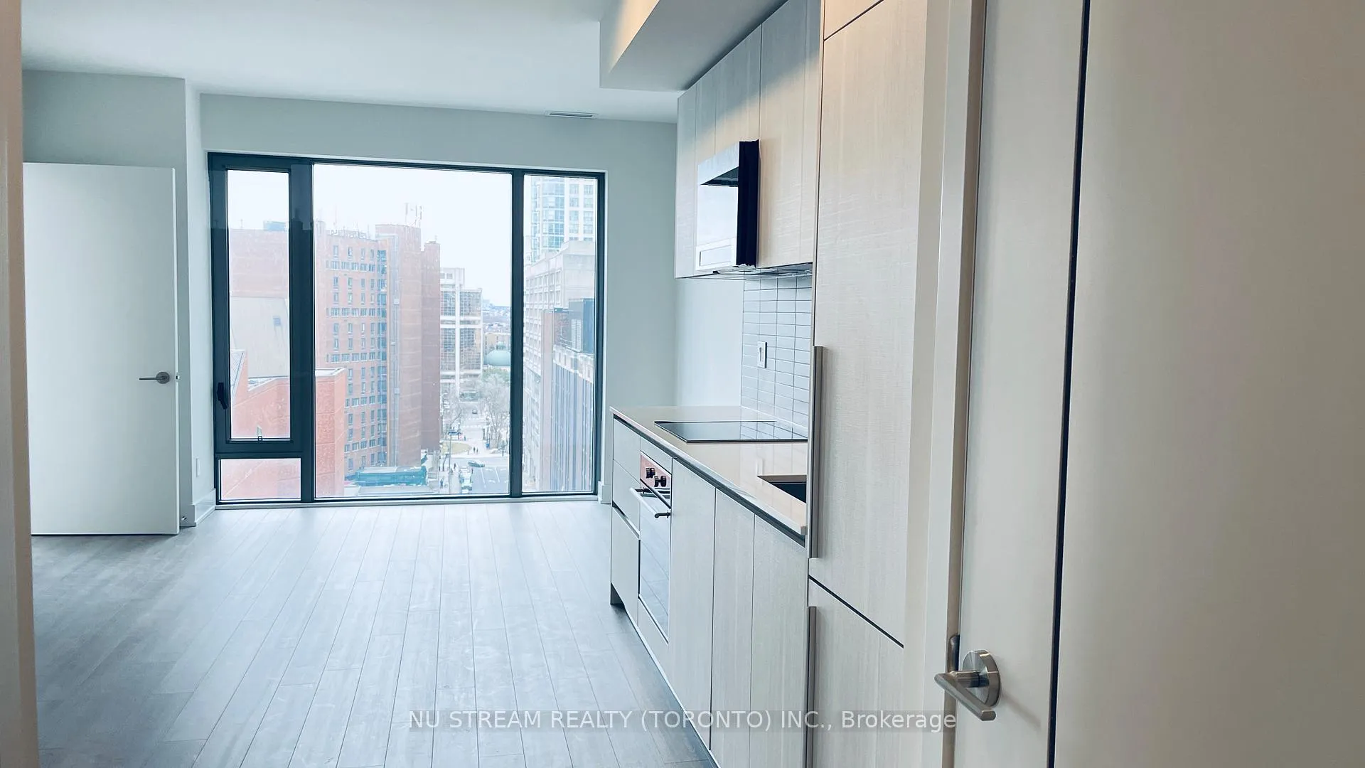 Photo 12 of Unit 1108, 8 Cumberland Street, Toronto, The Annex — HOMEH