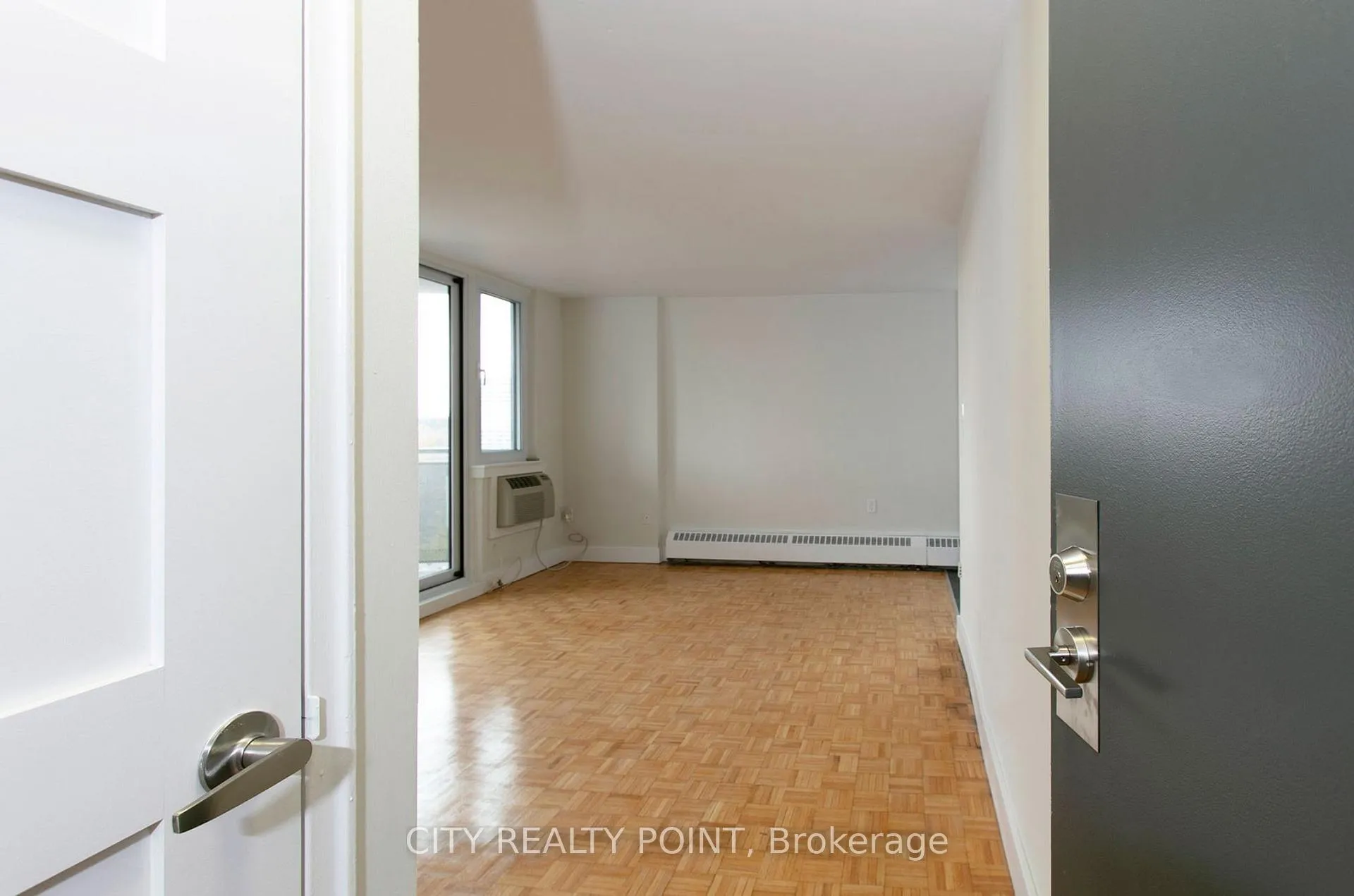 Photo 15 of Unit 503, 485 Huron Street, Toronto, The Annex — HOMEH