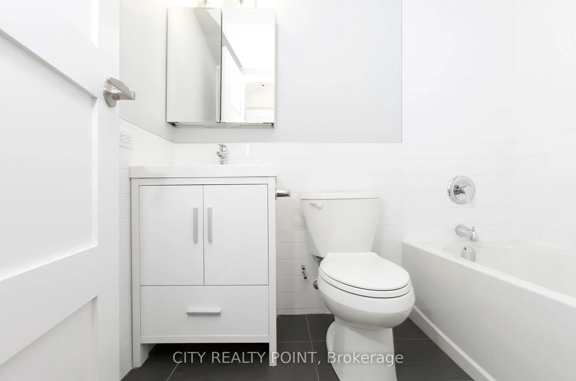 Photo 16 of Unit 503, 485 Huron Street, Toronto, The Annex — HOMEH