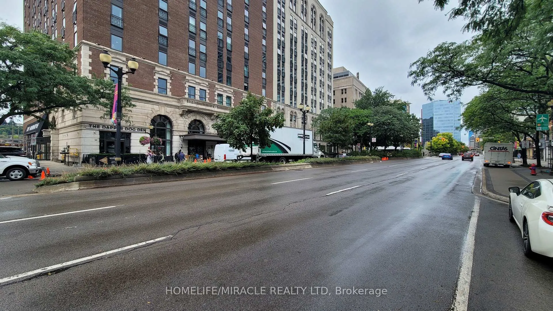 Photo 3 of Unit 422, 118 king Street E, Hamilton, Beasley — HOMEH