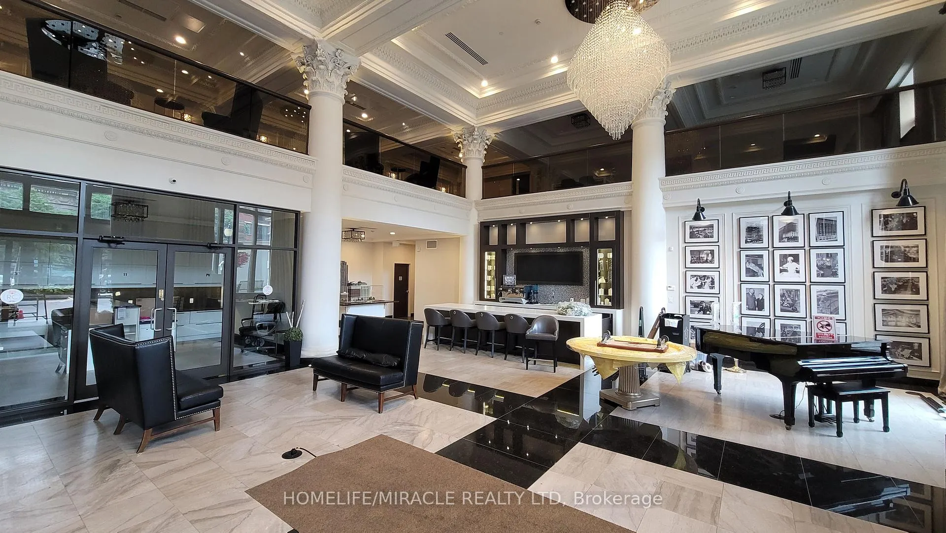 Photo 4 of Unit 422, 118 king Street E, Hamilton, Beasley — HOMEH