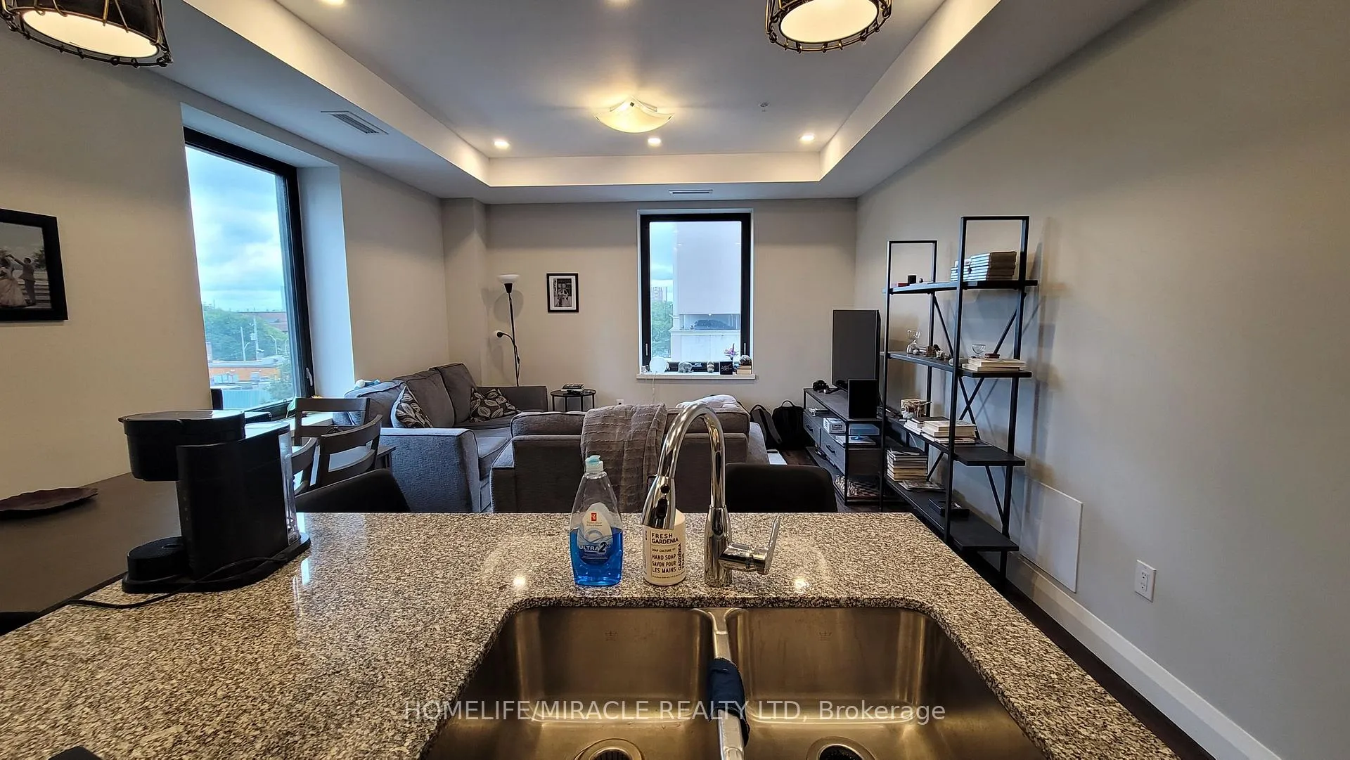 Photo 14 of Unit 422, 118 king Street E, Hamilton, Beasley — HOMEH