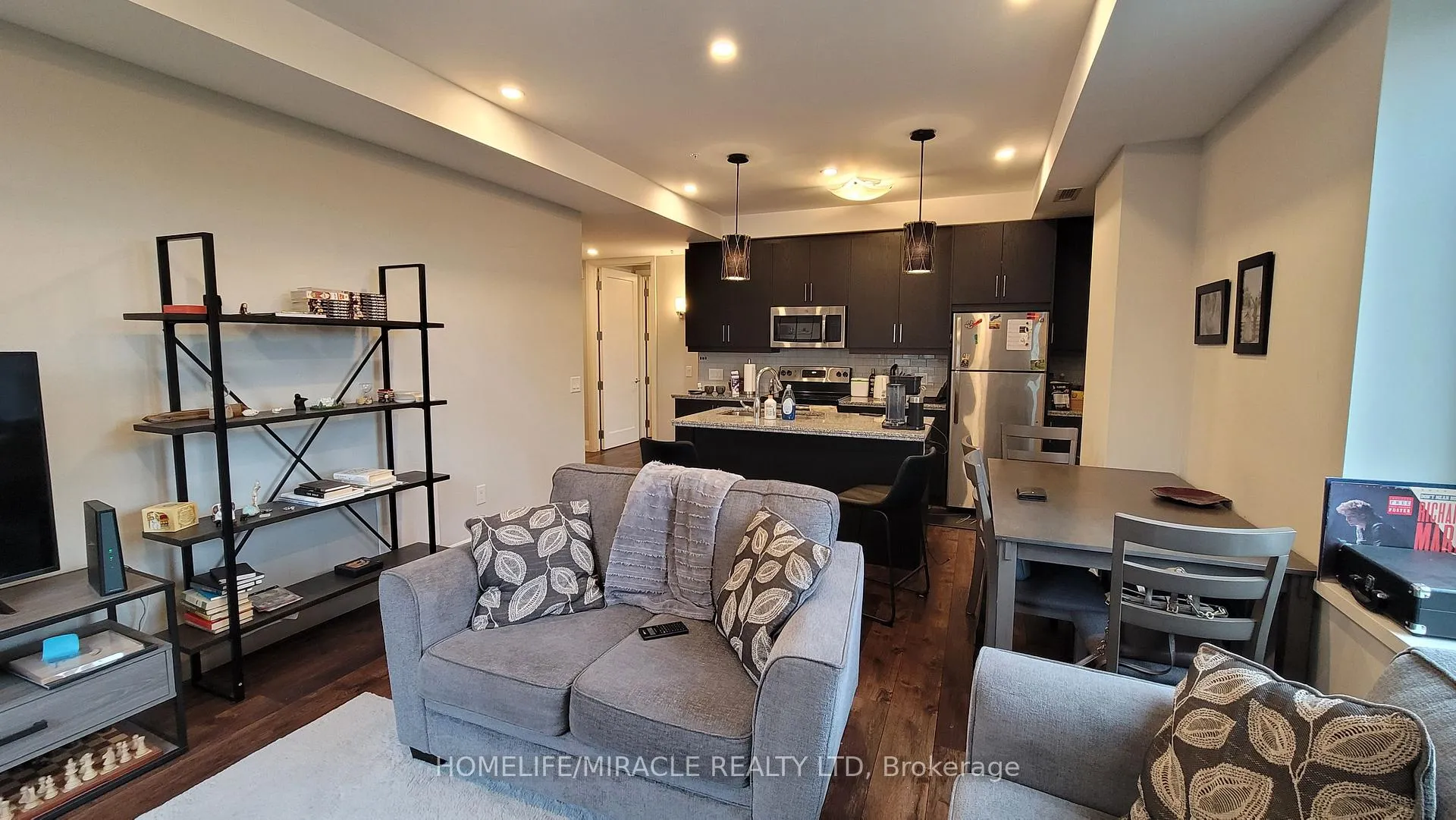 Photo 18 of Unit 422, 118 king Street E, Hamilton, Beasley — HOMEH