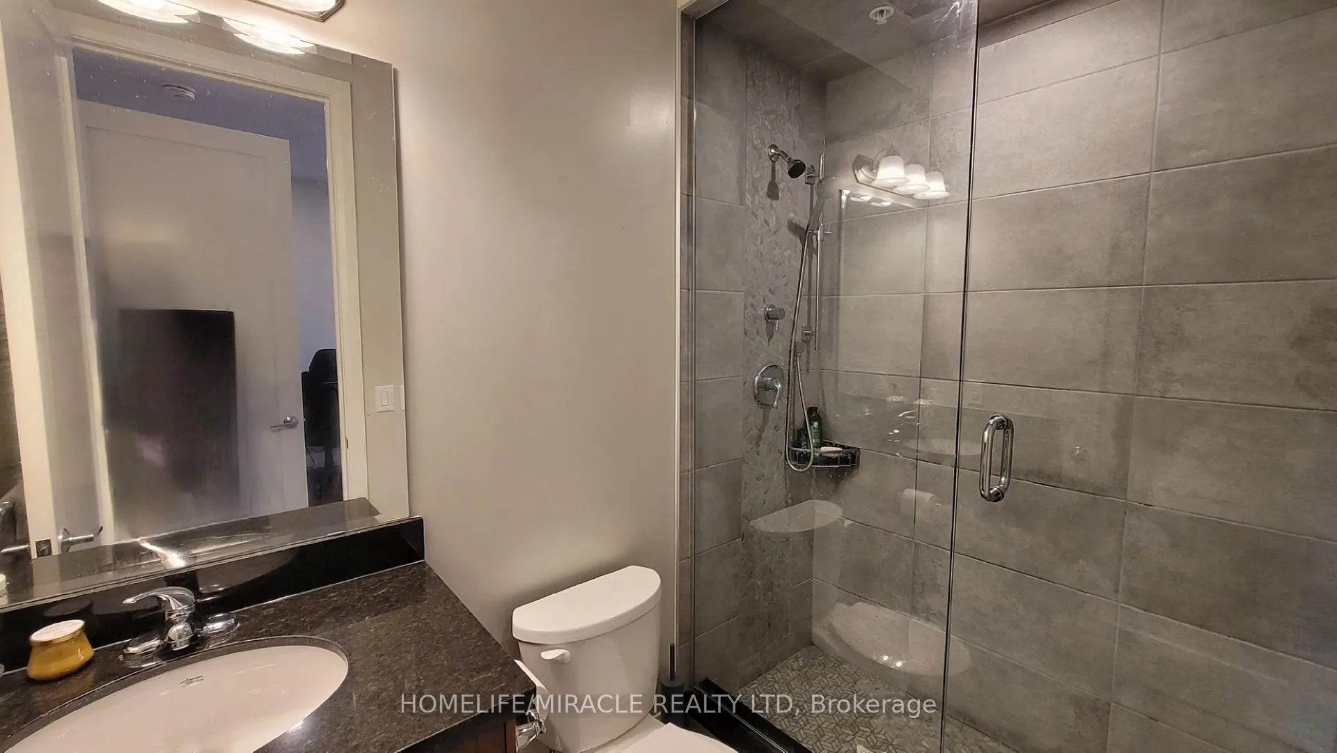 Photo 22 of Unit 422, 118 king Street E, Hamilton, Beasley — HOMEH