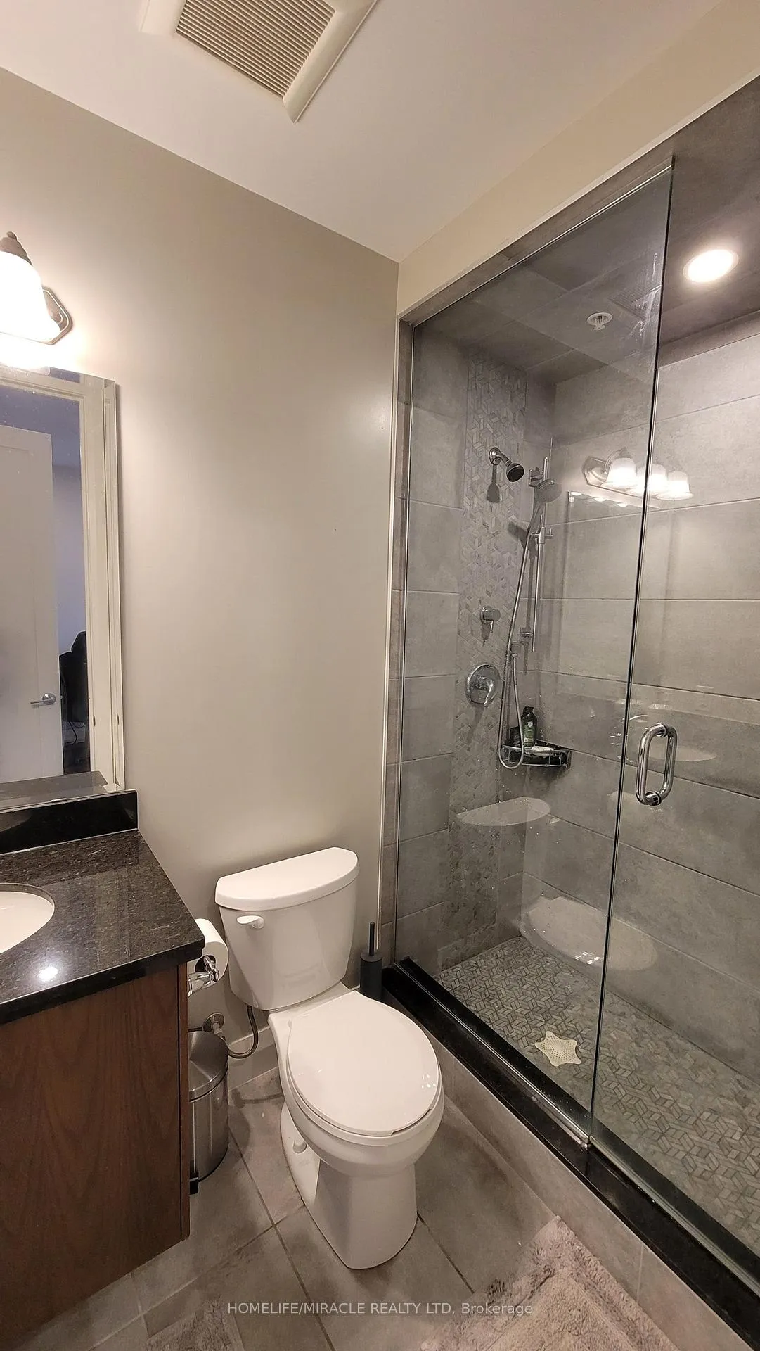 Photo 24 of Unit 422, 118 king Street E, Hamilton, Beasley — HOMEH