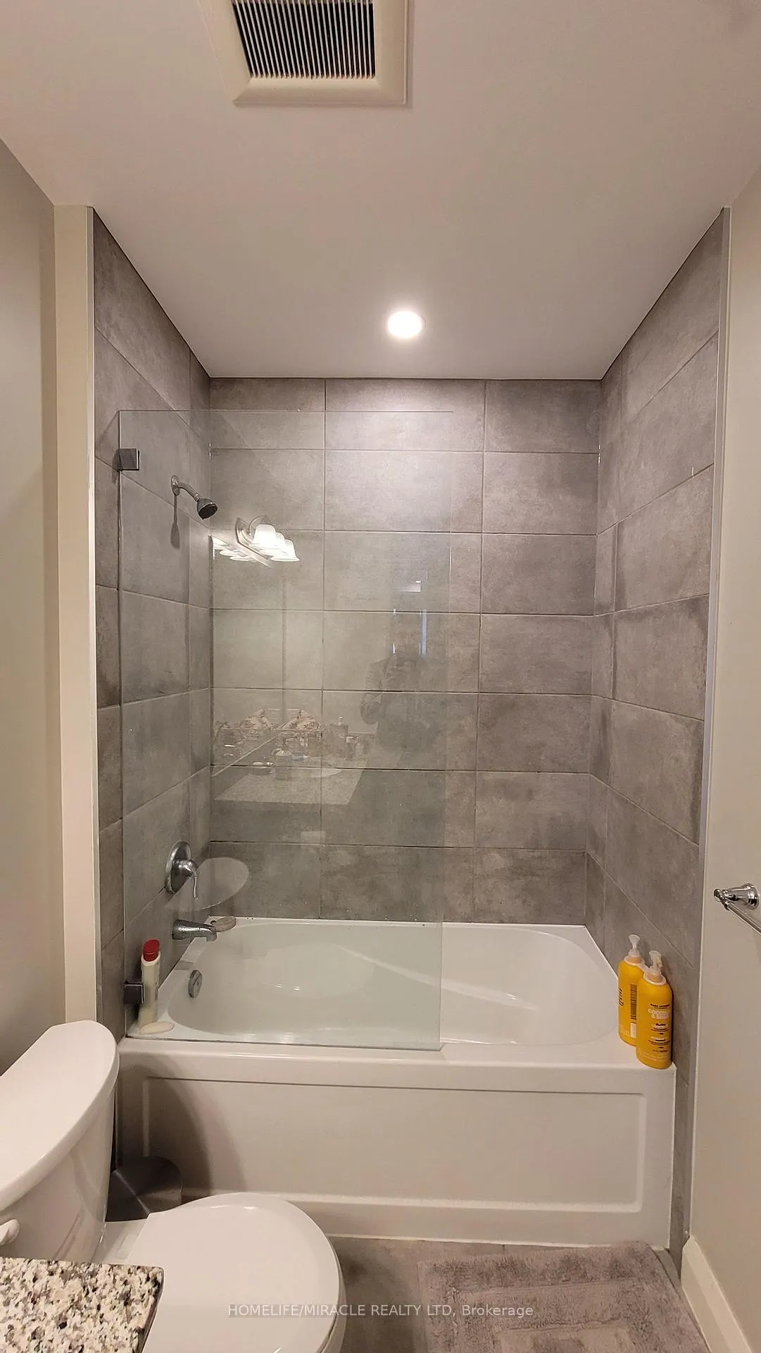 Photo 31 of Unit 422, 118 king Street E, Hamilton, Beasley — HOMEH