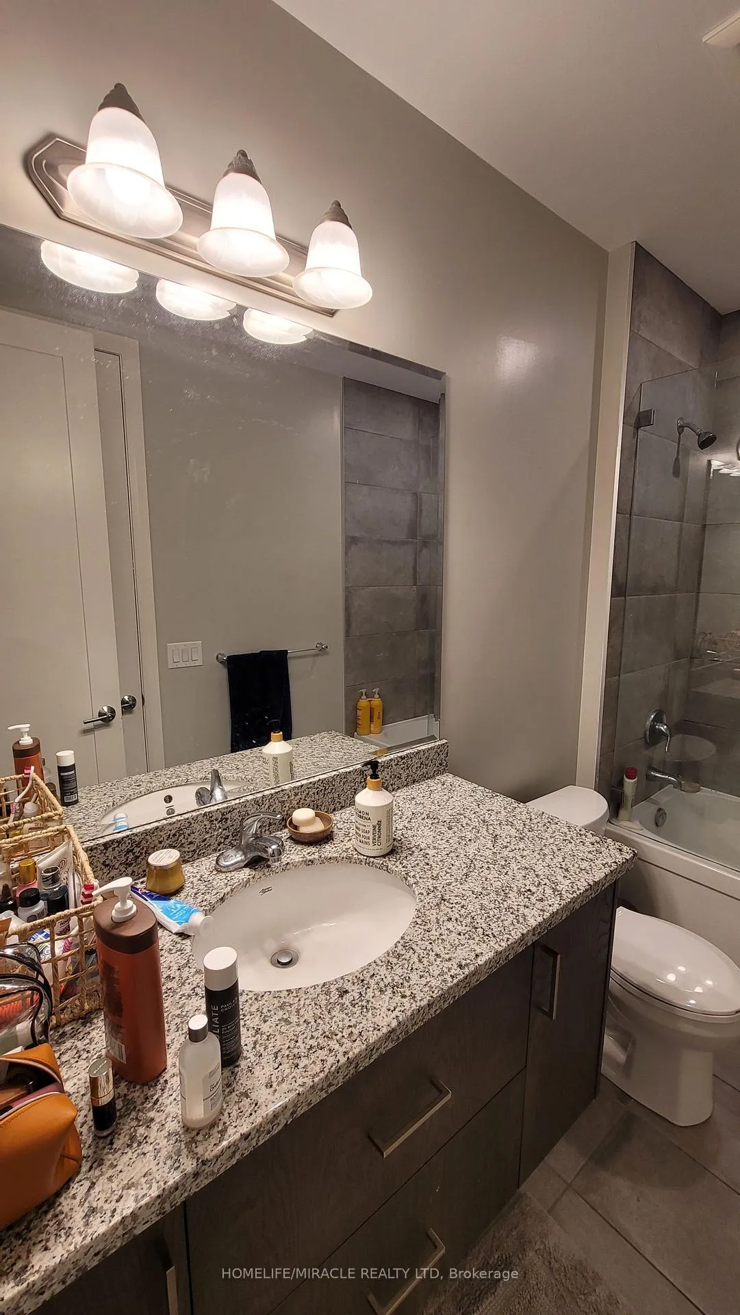 Photo 33 of Unit 422, 118 king Street E, Hamilton, Beasley — HOMEH