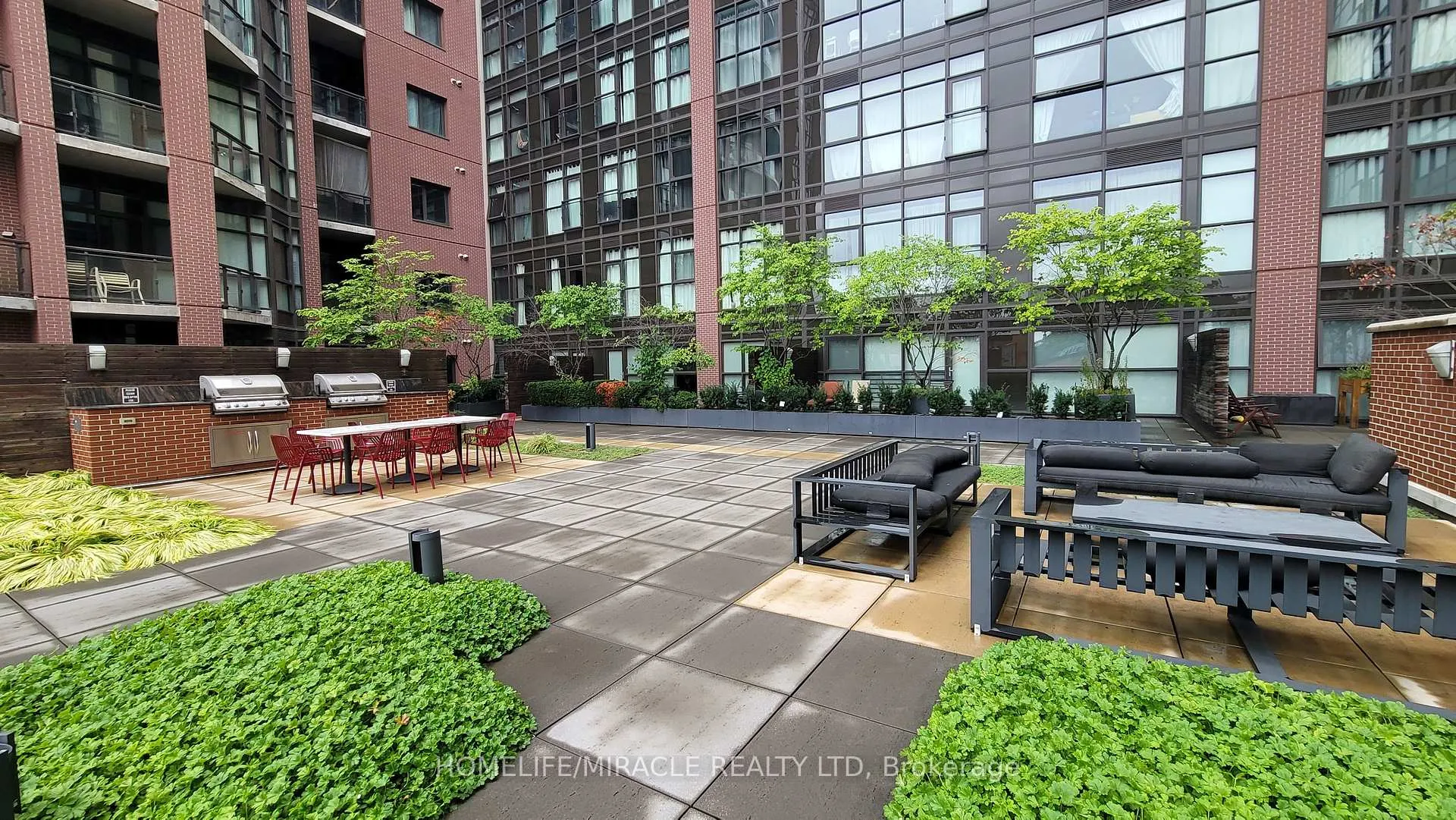 Photo 37 of Unit 422, 118 king Street E, Hamilton, Beasley — HOMEH