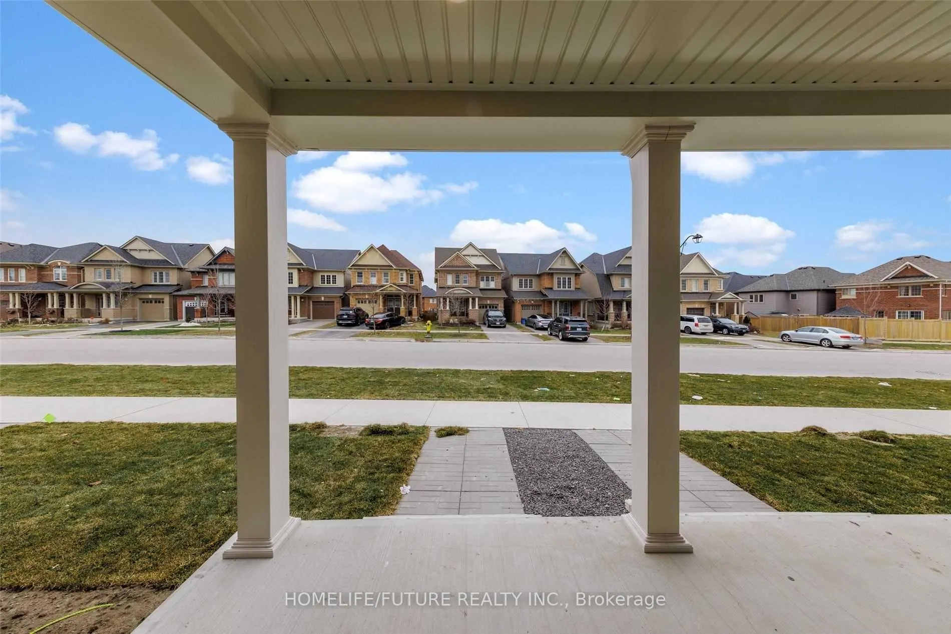 Photo 5 of 189 Royal Northern Path, Oshawa, Windfields — HOMEH