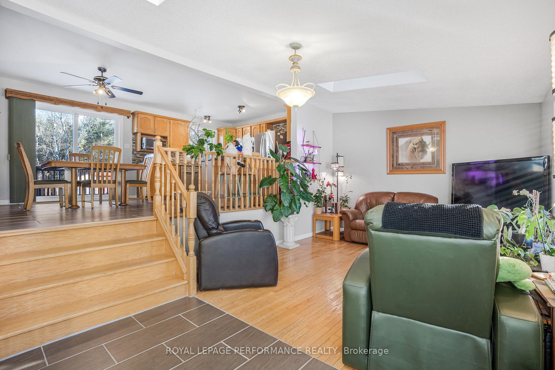 Photo 2 of 1073 Greenlane Road W, Champlain, Champlain Twp — HOMEH