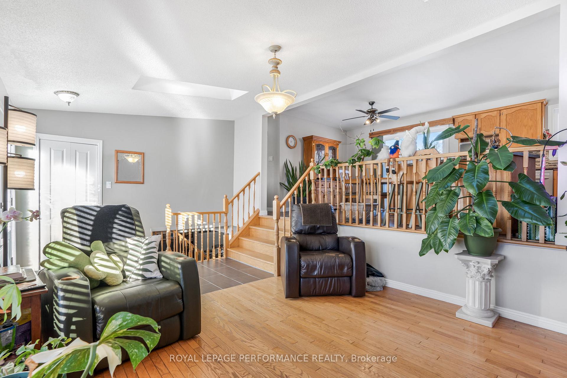 Photo 9 of 1073 Greenlane Road W, Champlain, Champlain Twp — HOMEH