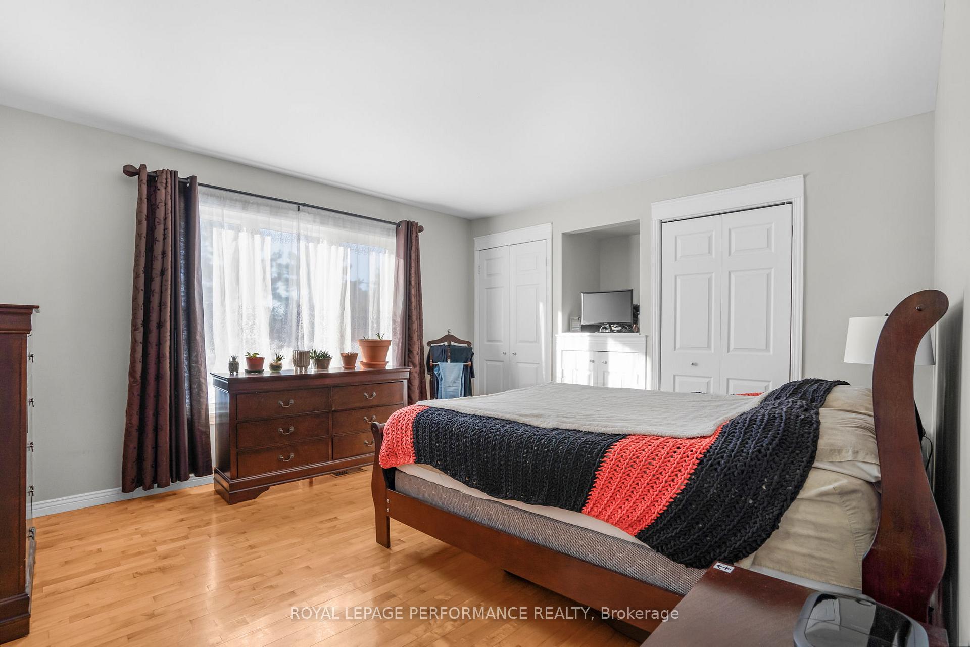Photo 13 of 1073 Greenlane Road W, Champlain, Champlain Twp — HOMEH