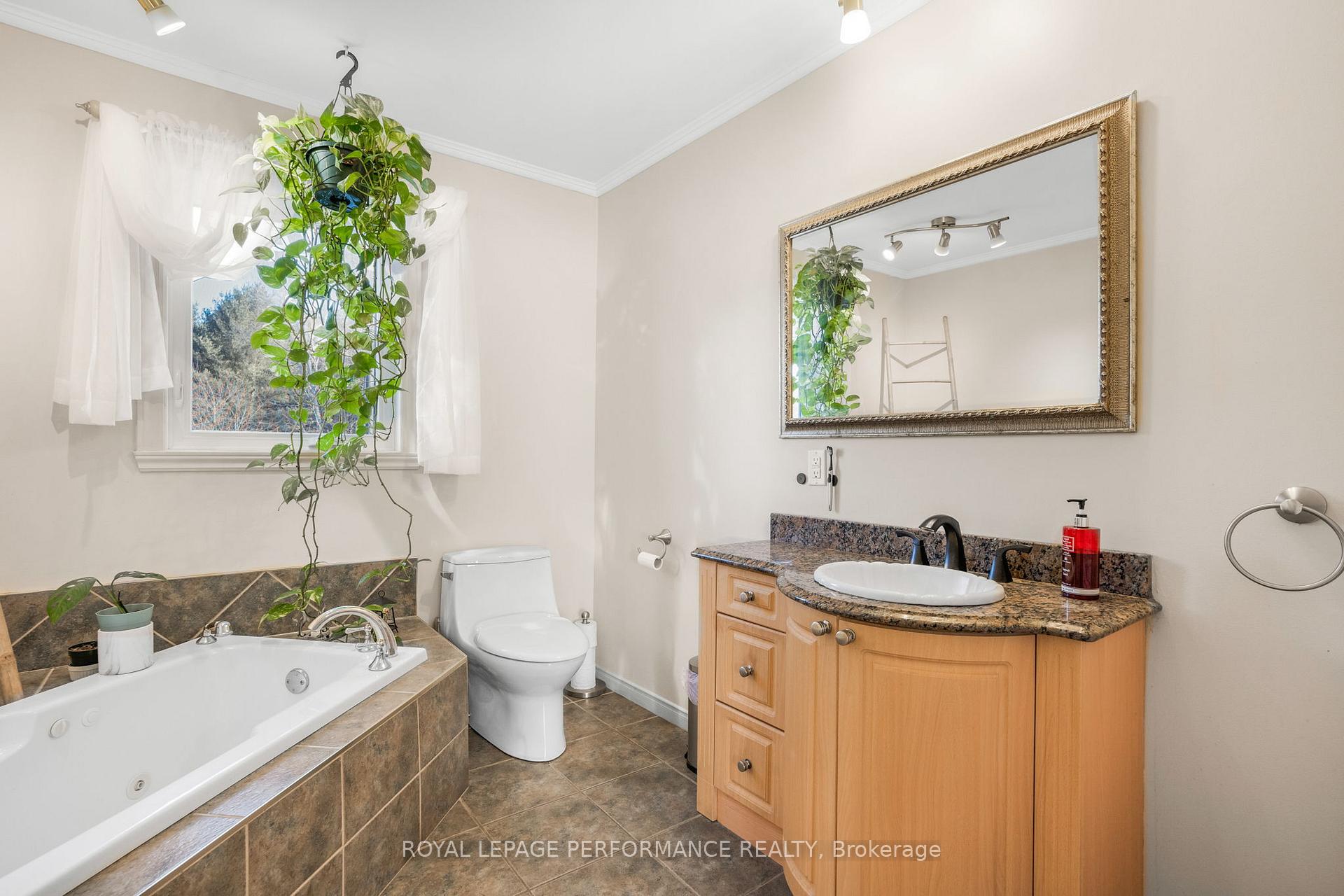 Photo 15 of 1073 Greenlane Road W, Champlain, Champlain Twp — HOMEH
