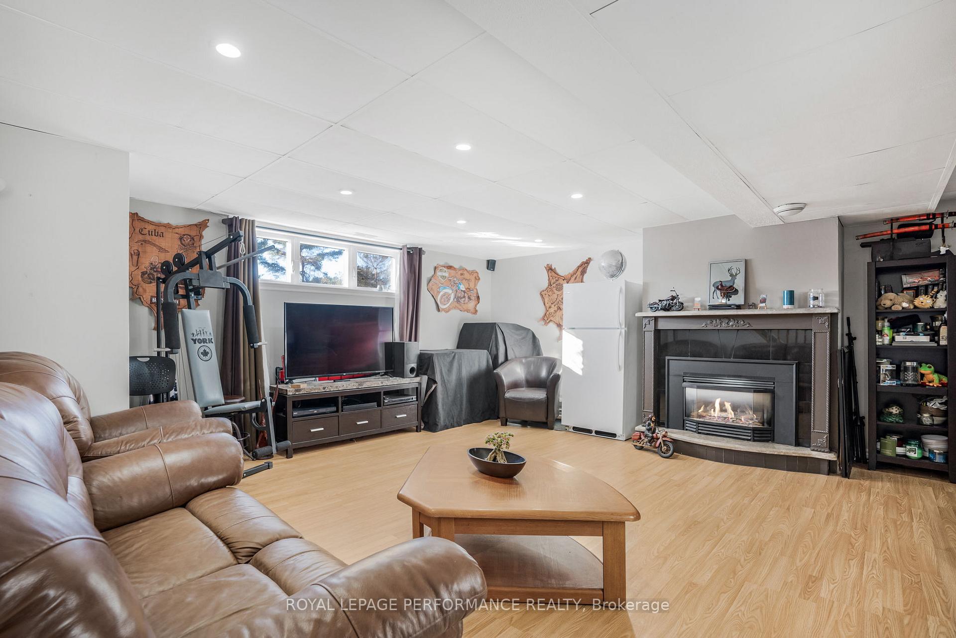 Photo 17 of 1073 Greenlane Road W, Champlain, Champlain Twp — HOMEH