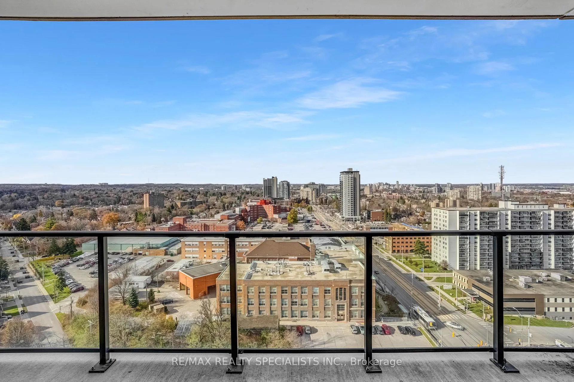 Photo 14 of Unit 1611, 741 King Street W, Kitchener — HOMEH