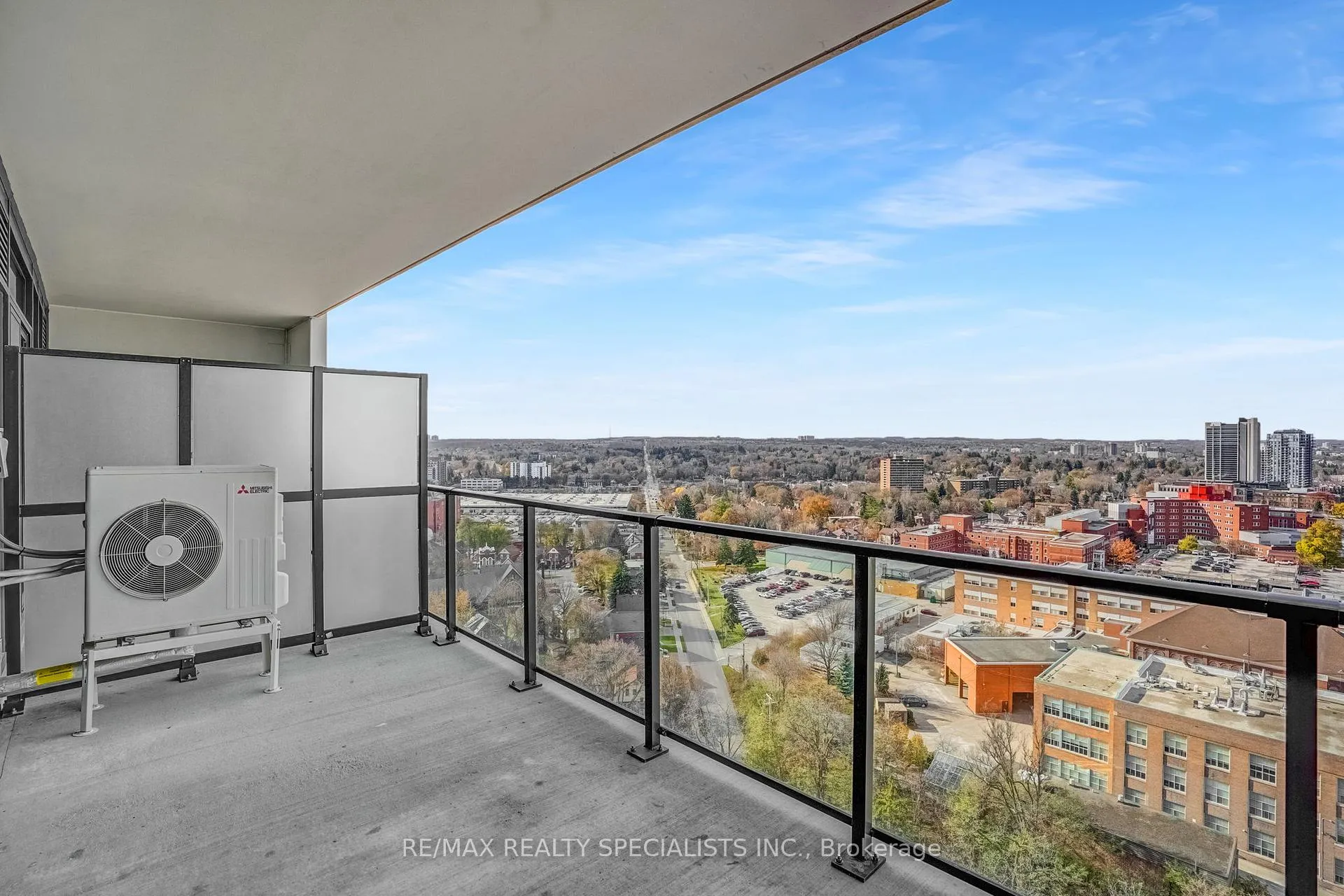 Photo 15 of Unit 1611, 741 King Street W, Kitchener — HOMEH