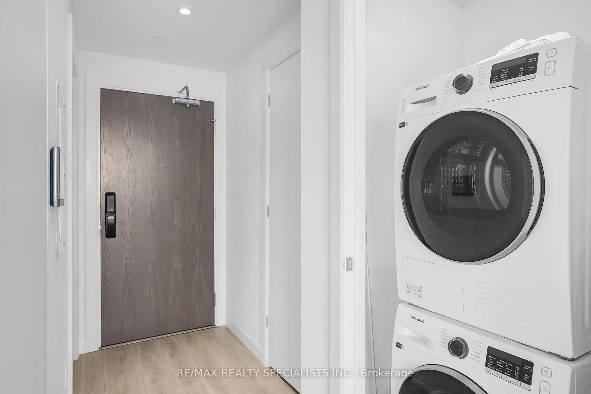 Photo 16 of Unit 1611, 741 King Street W, Kitchener — HOMEH