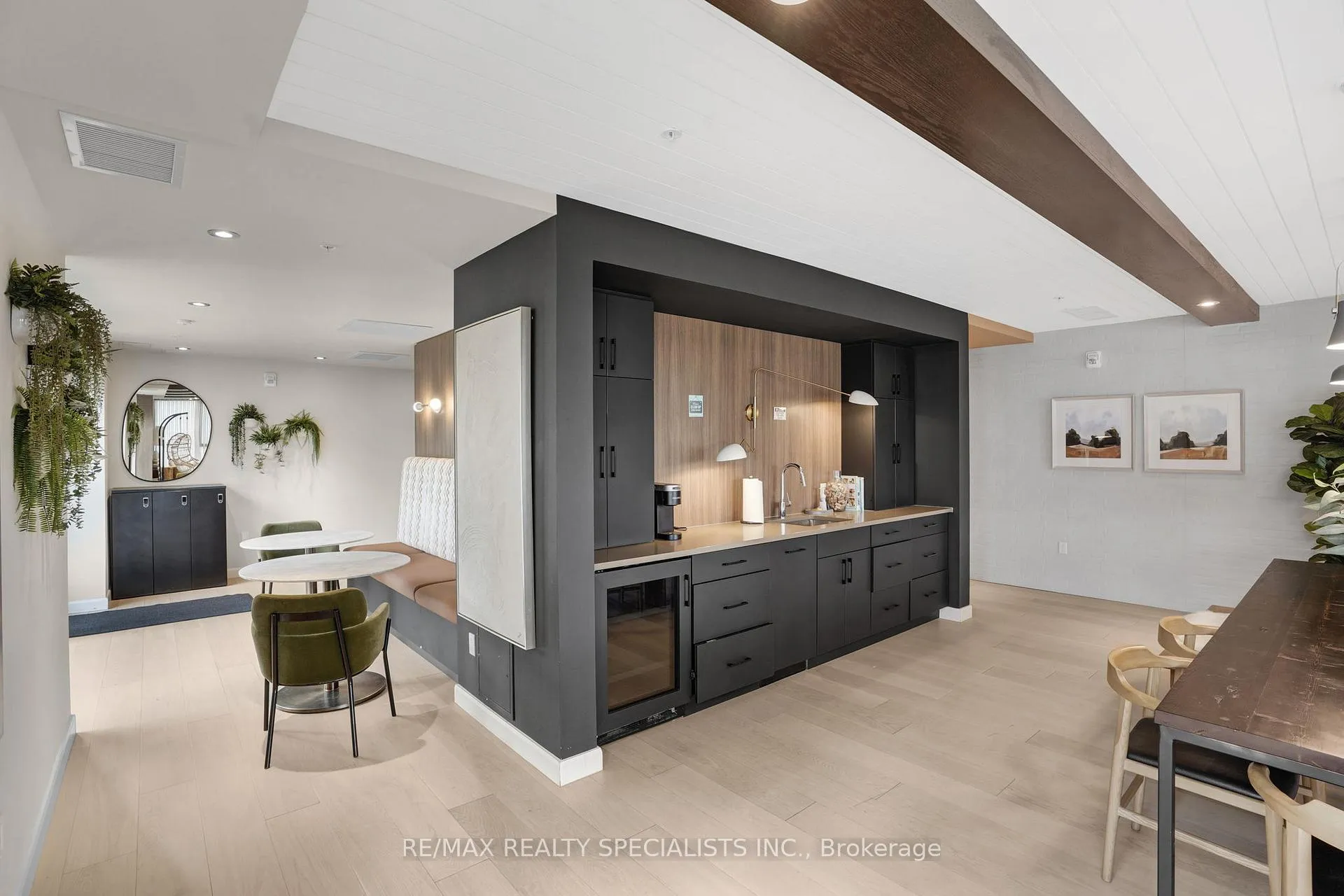 Photo 20 of Unit 1611, 741 King Street W, Kitchener — HOMEH