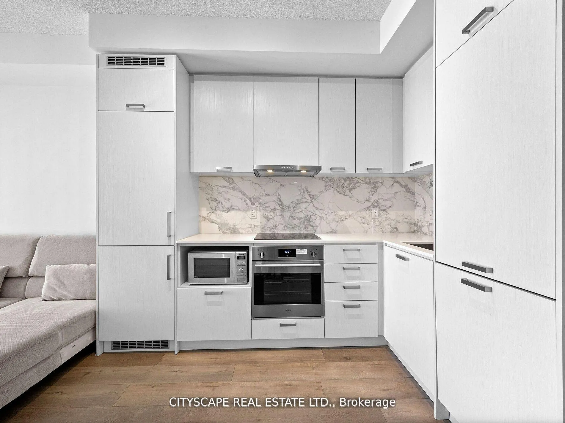Photo 7 of Unit 1516, 10 Honeycrisp Crescent N, Vaughan, Vaughan Corporate Centre — HOMEH