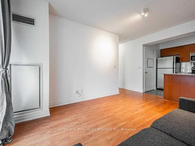 Photo 9 of Unit 901, 8 Scollard Street, Toronto, The Annex — HOMEH